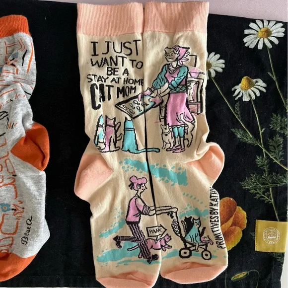 Pair of cute funny cat socks - Picture 2 of 3